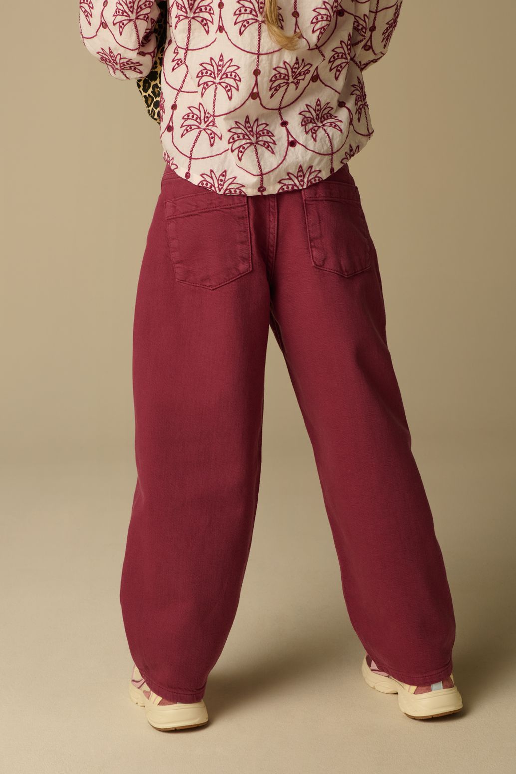 Donkerroze barrel jeans