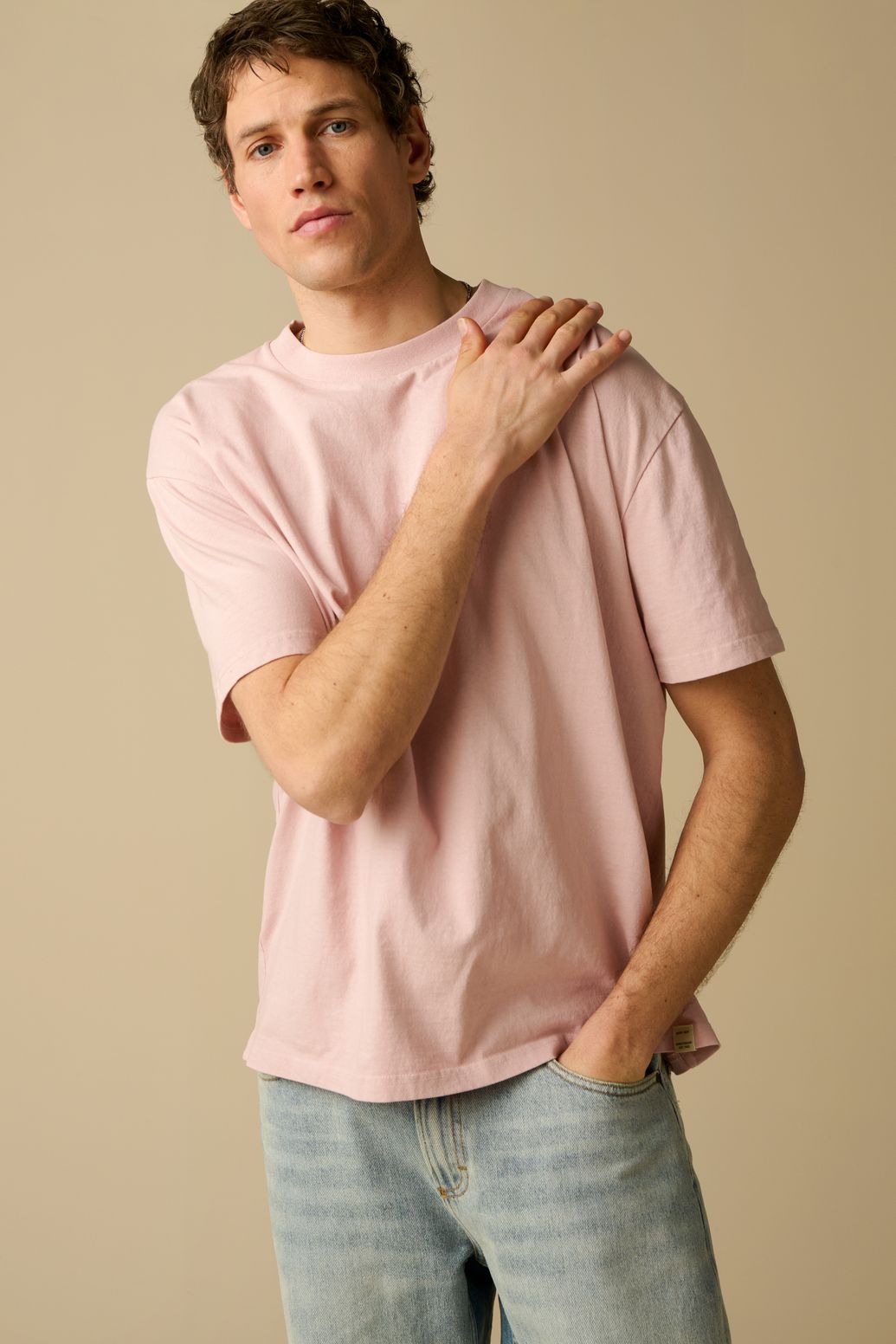 Lichtroze T-shirt met embroidery