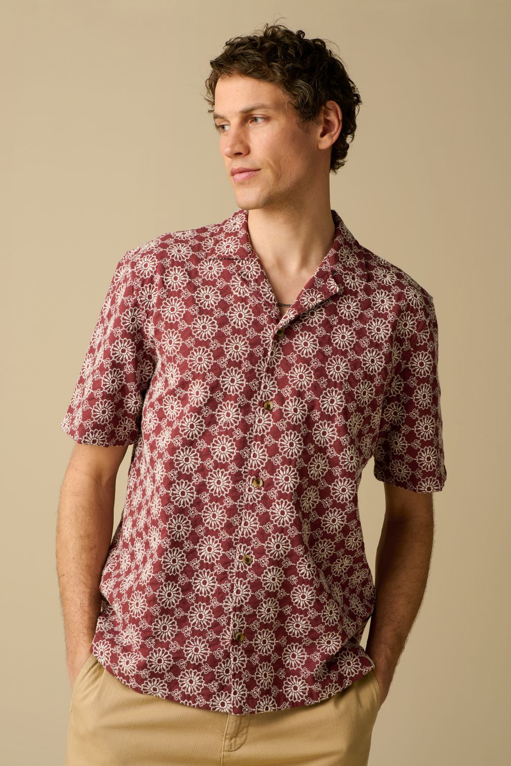 Chemise avec broderies - rouge foncé