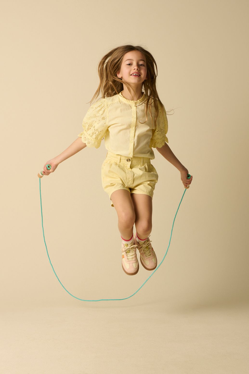 Lichtgele blouse met broderie