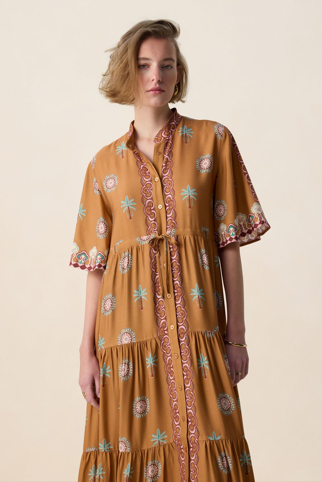 Bruine maxi jurk met palm print