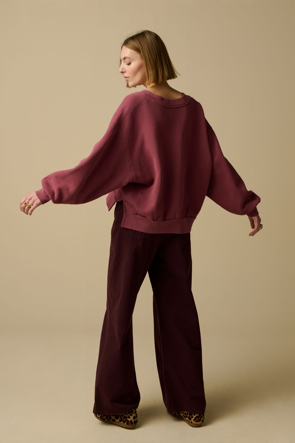 Donkerroze v-hals sweater