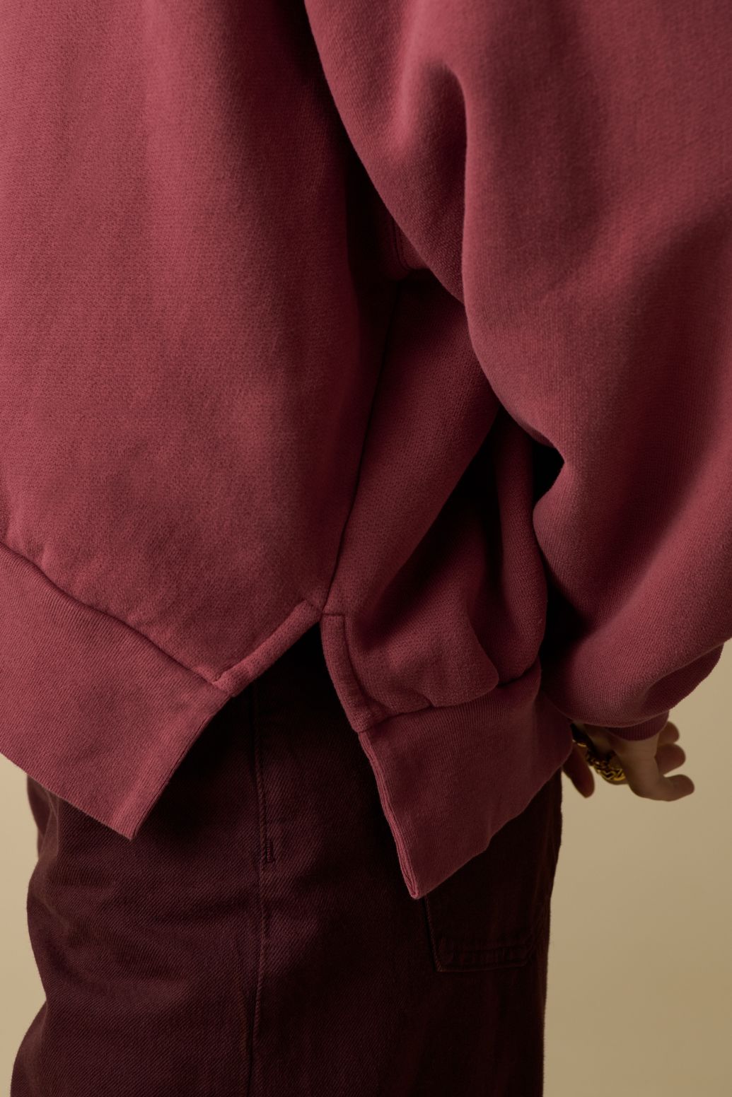 Donkerroze v-hals sweater