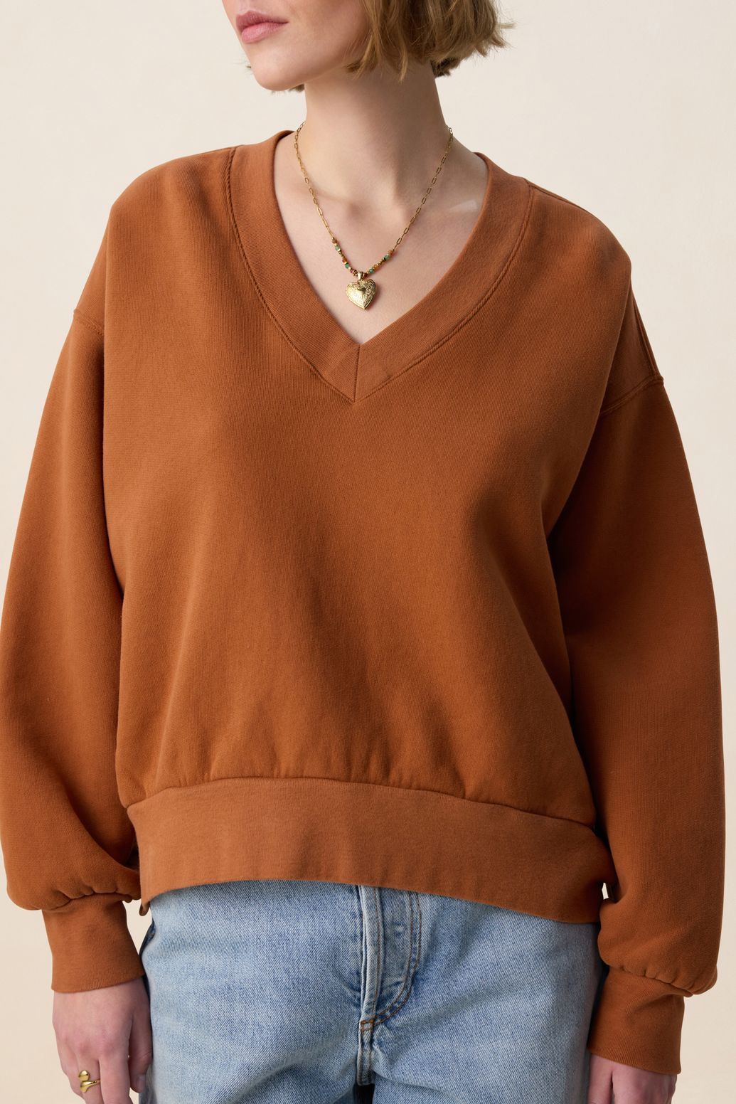 Sweat col V - marron foncé