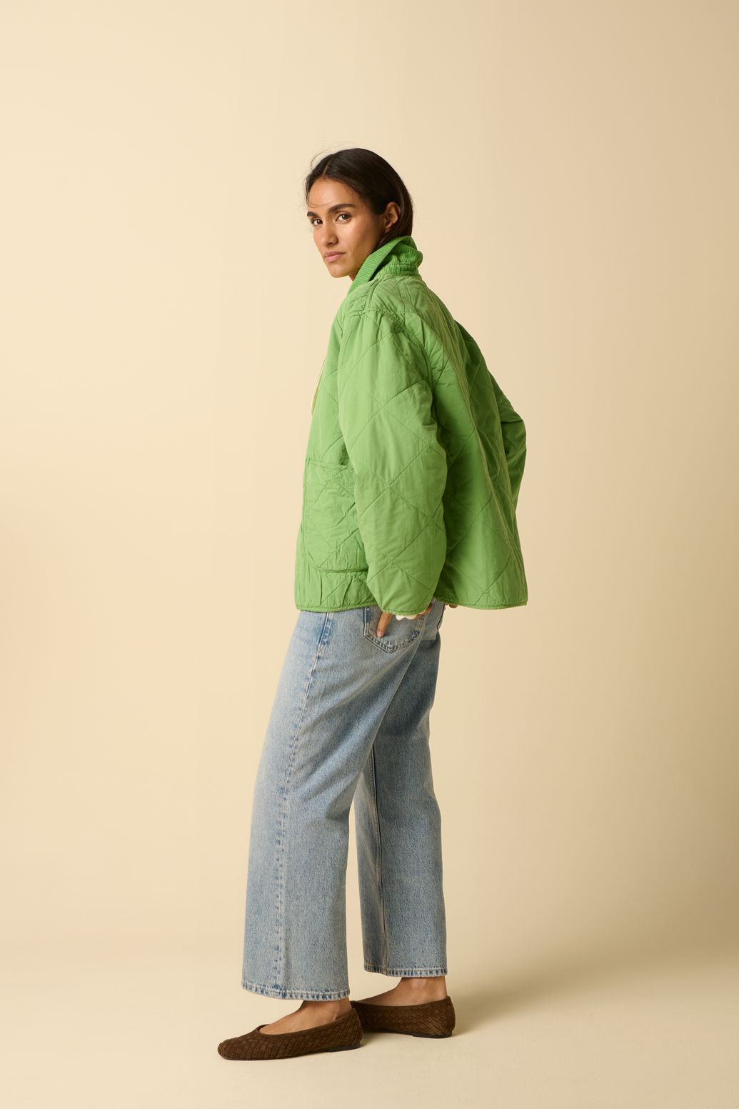 Veste matelassée avec col en velours côtelé - vert