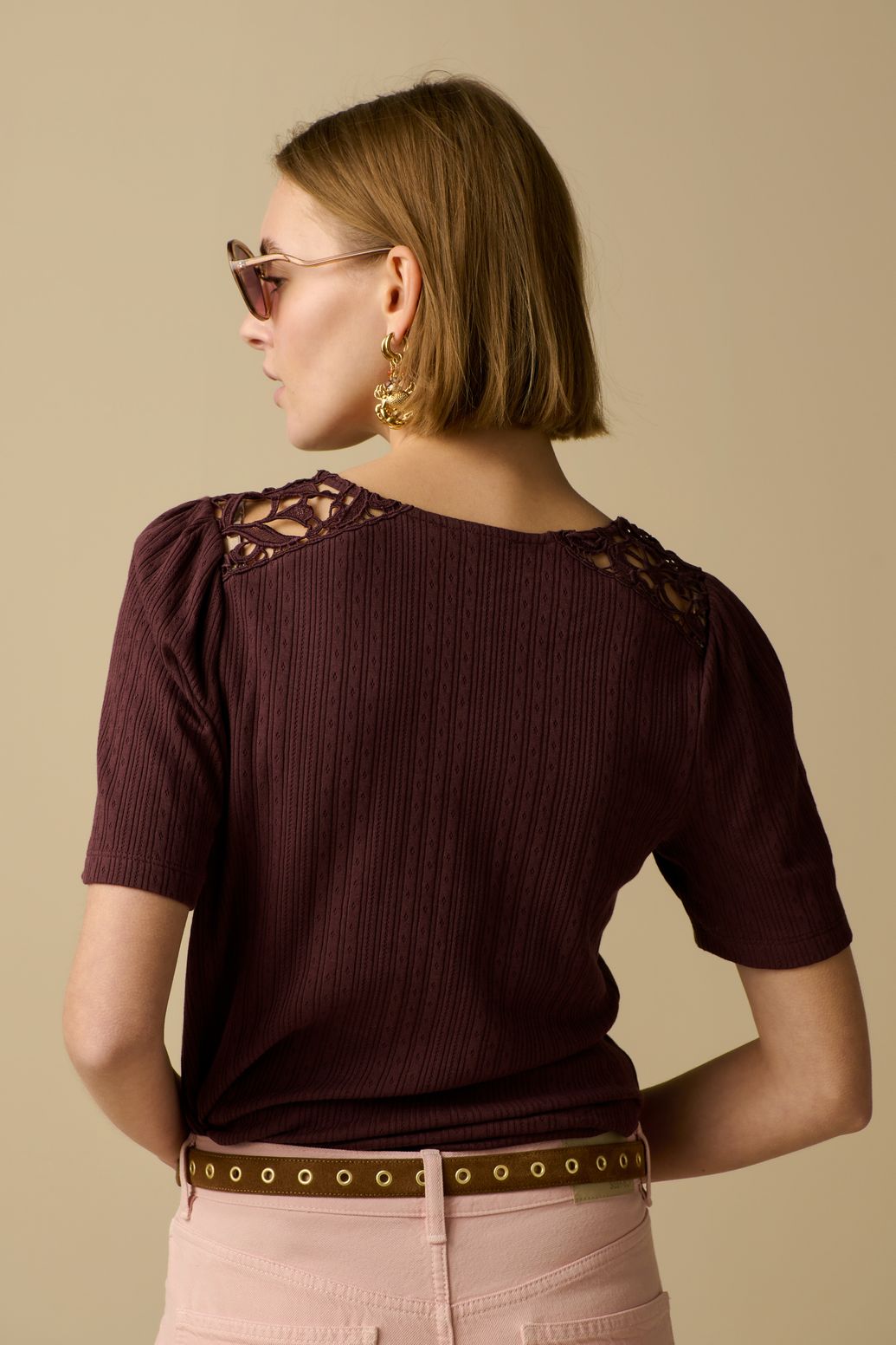 T-Shirt mit Ajour-Details - dunkelbraun