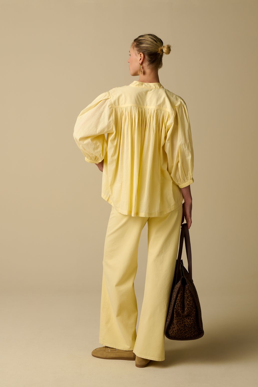 Lichtgele wide leg jeans