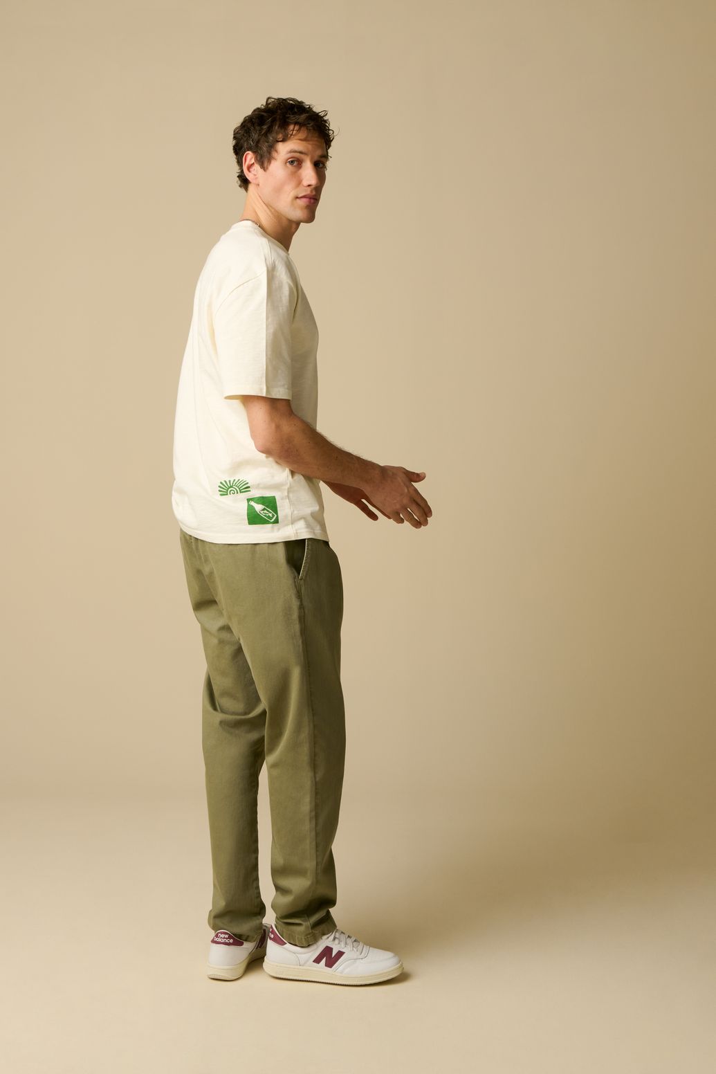 T-Shirt mit Artwork-Print - weiß