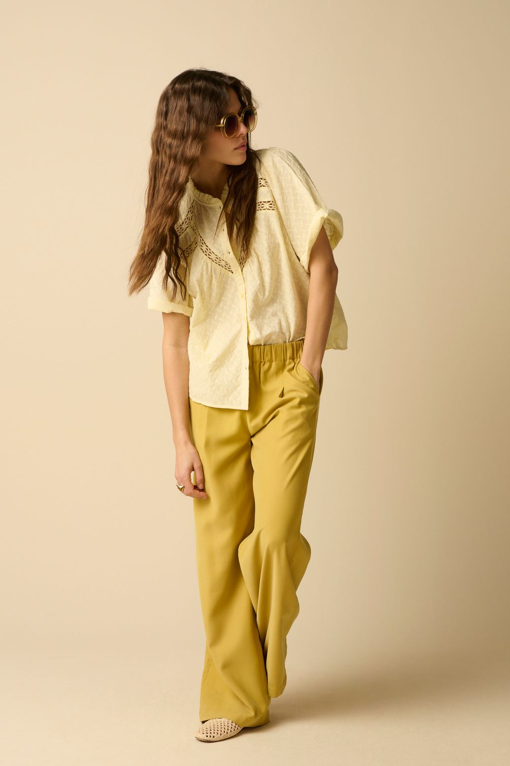 Blouse avec broderie - jaune clair