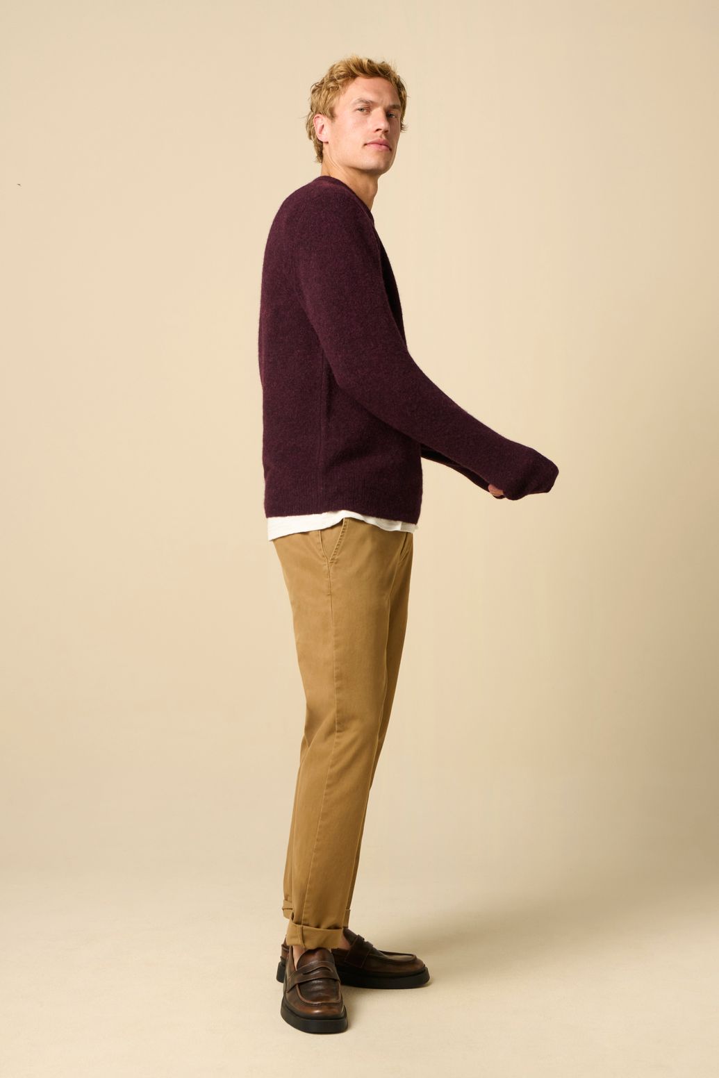 Chino mit mittelhoher Taille - braun