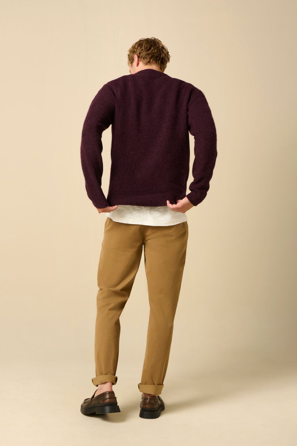 Chino mit mittelhoher Taille - braun