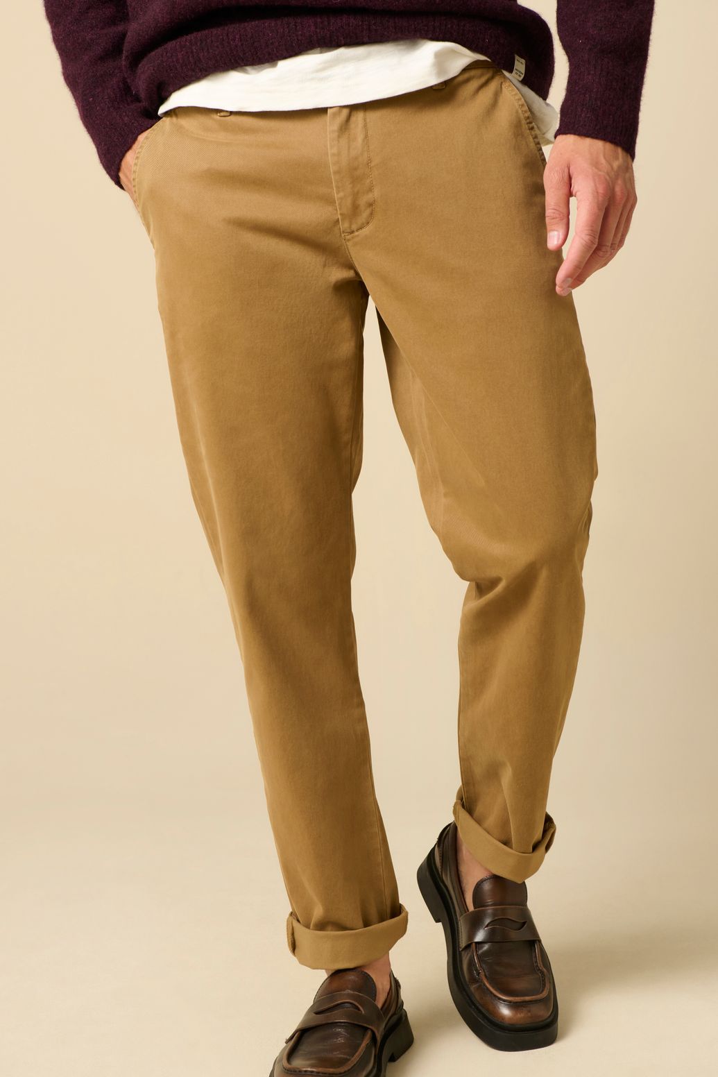 Chino mit mittelhoher Taille - braun