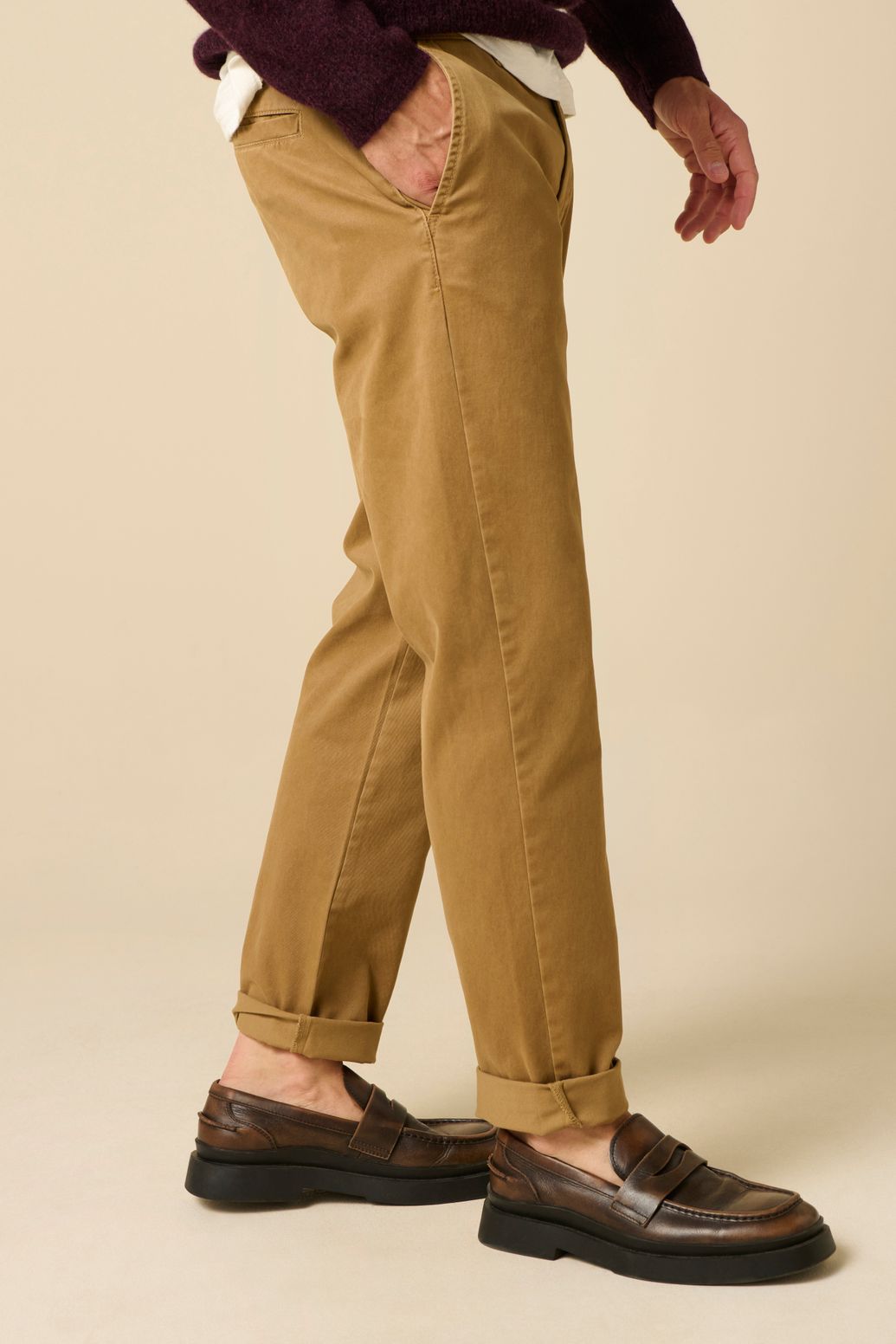 Chino mit mittelhoher Taille - braun