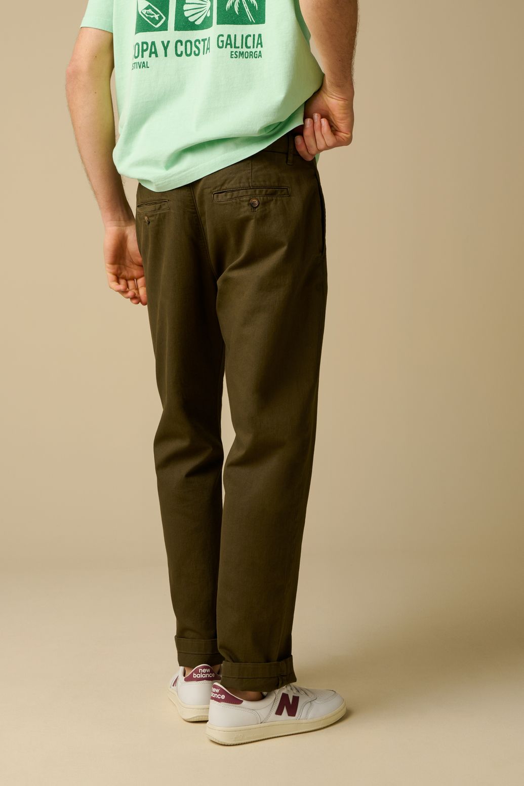 Donkergroene chino