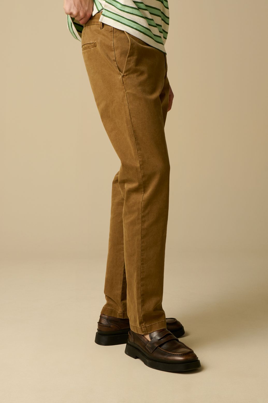 Bruine chino