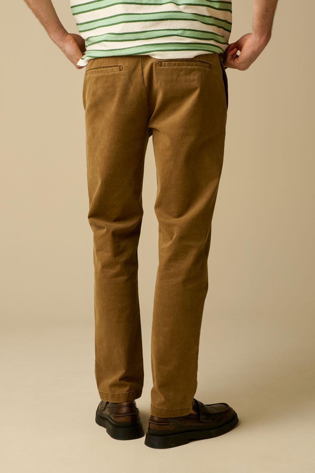 Bruine chino