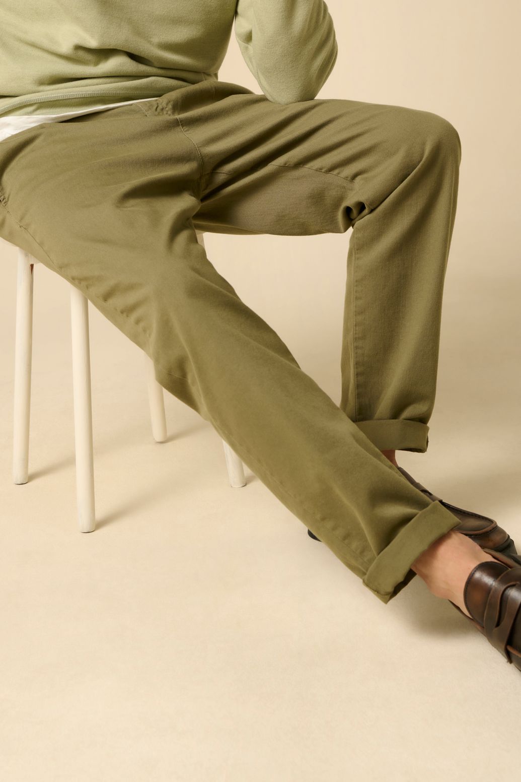Chino mit mittelhoher Taille - grün