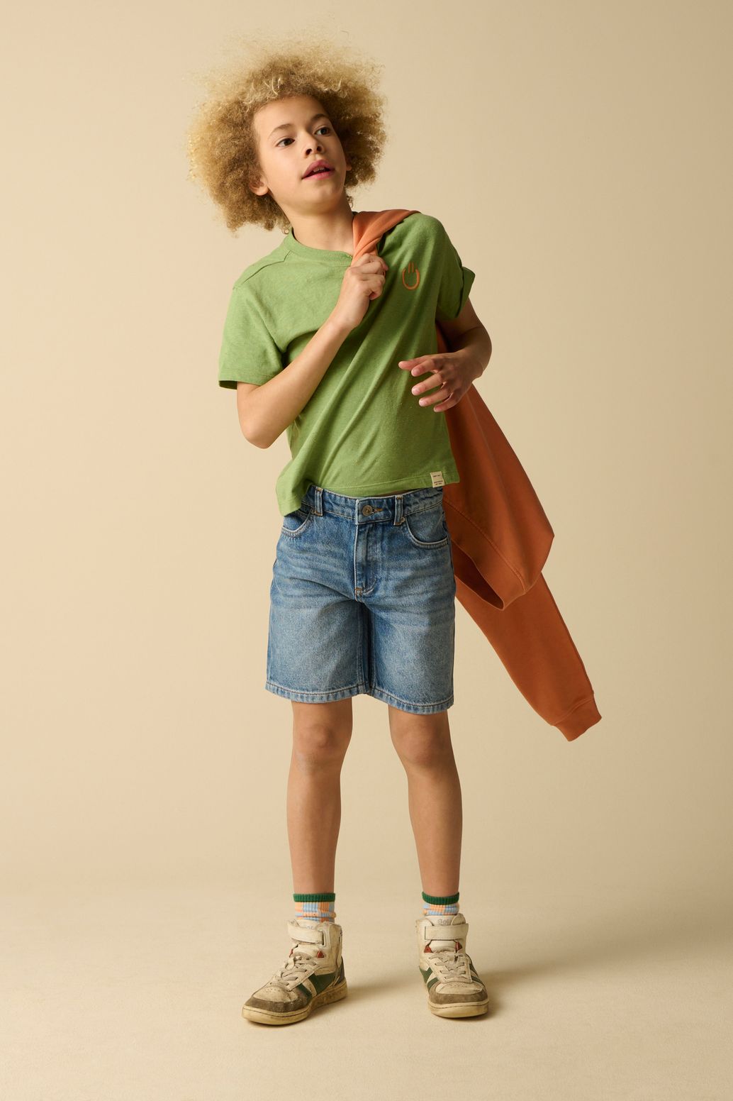 T-Shirt mit Stickerei - grün