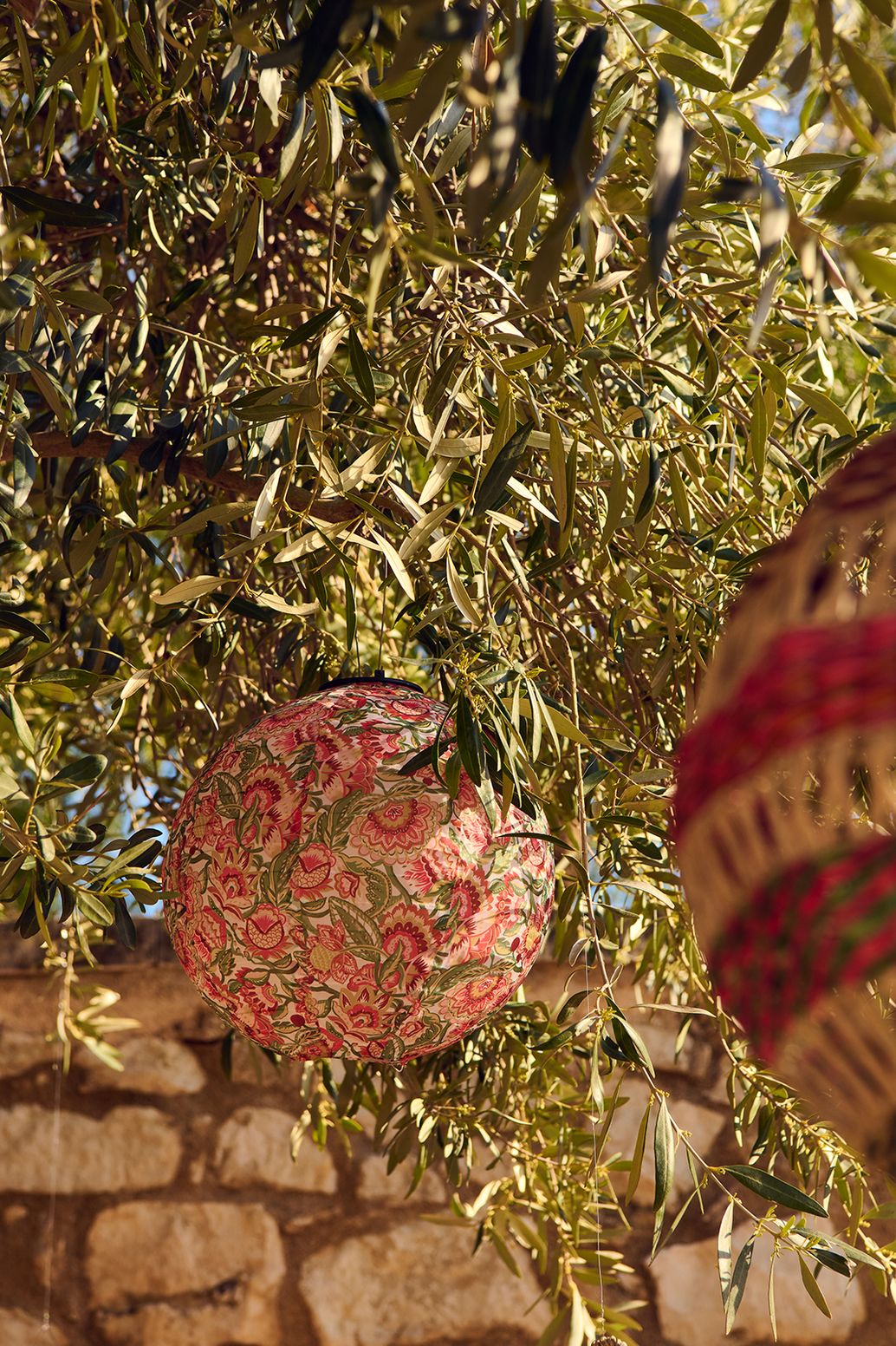 Multicolour lampion met bloemenprint medium