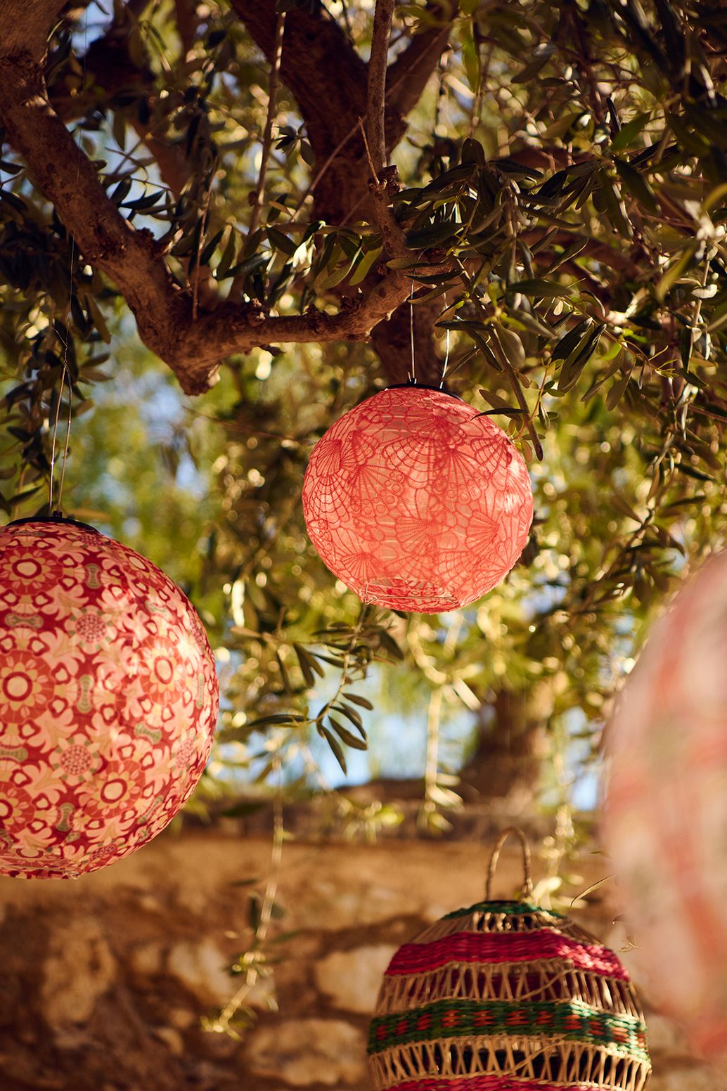 Roze lampion met embroidery small