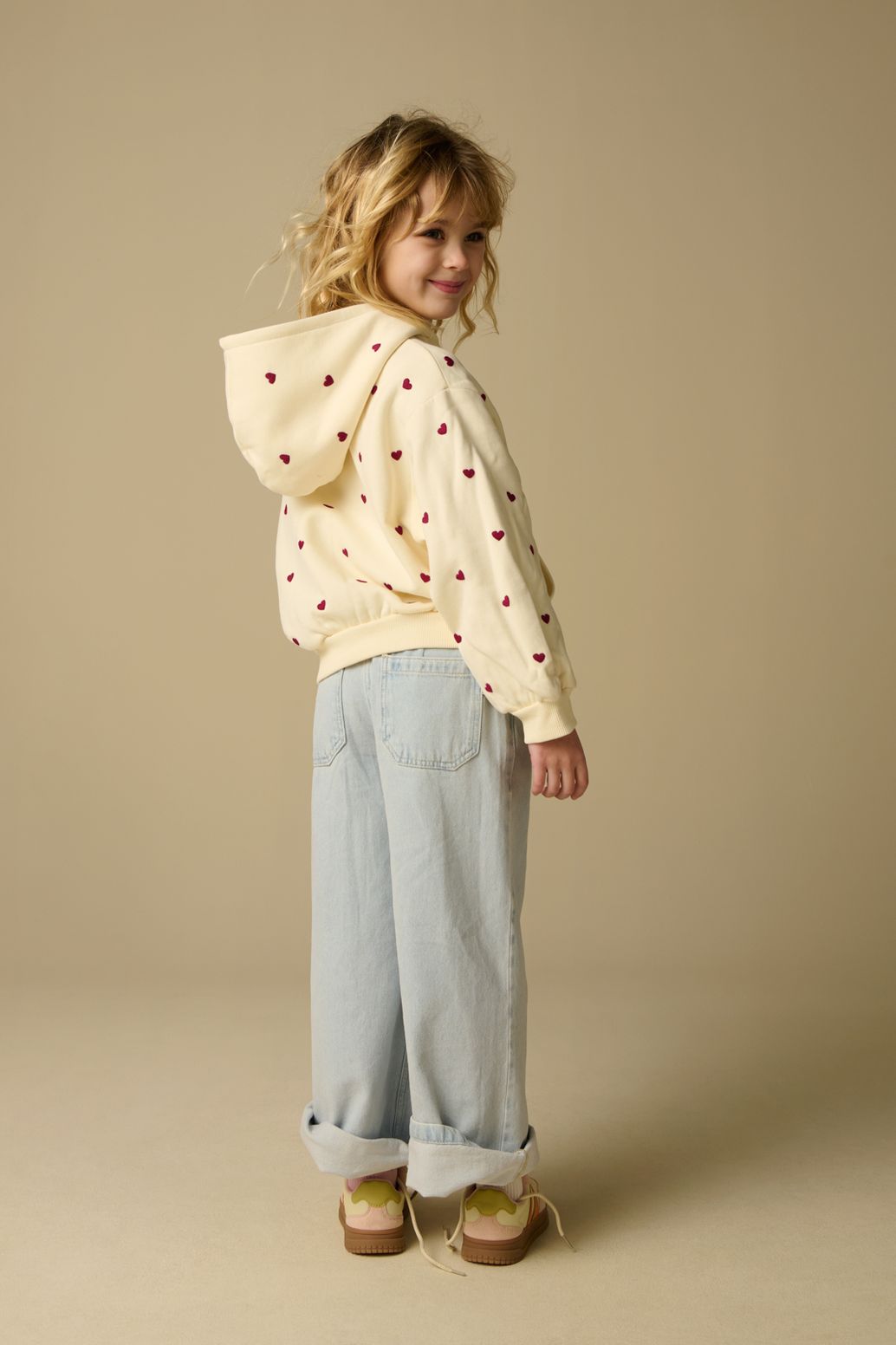 Witte hoodie met hartjes embroidery