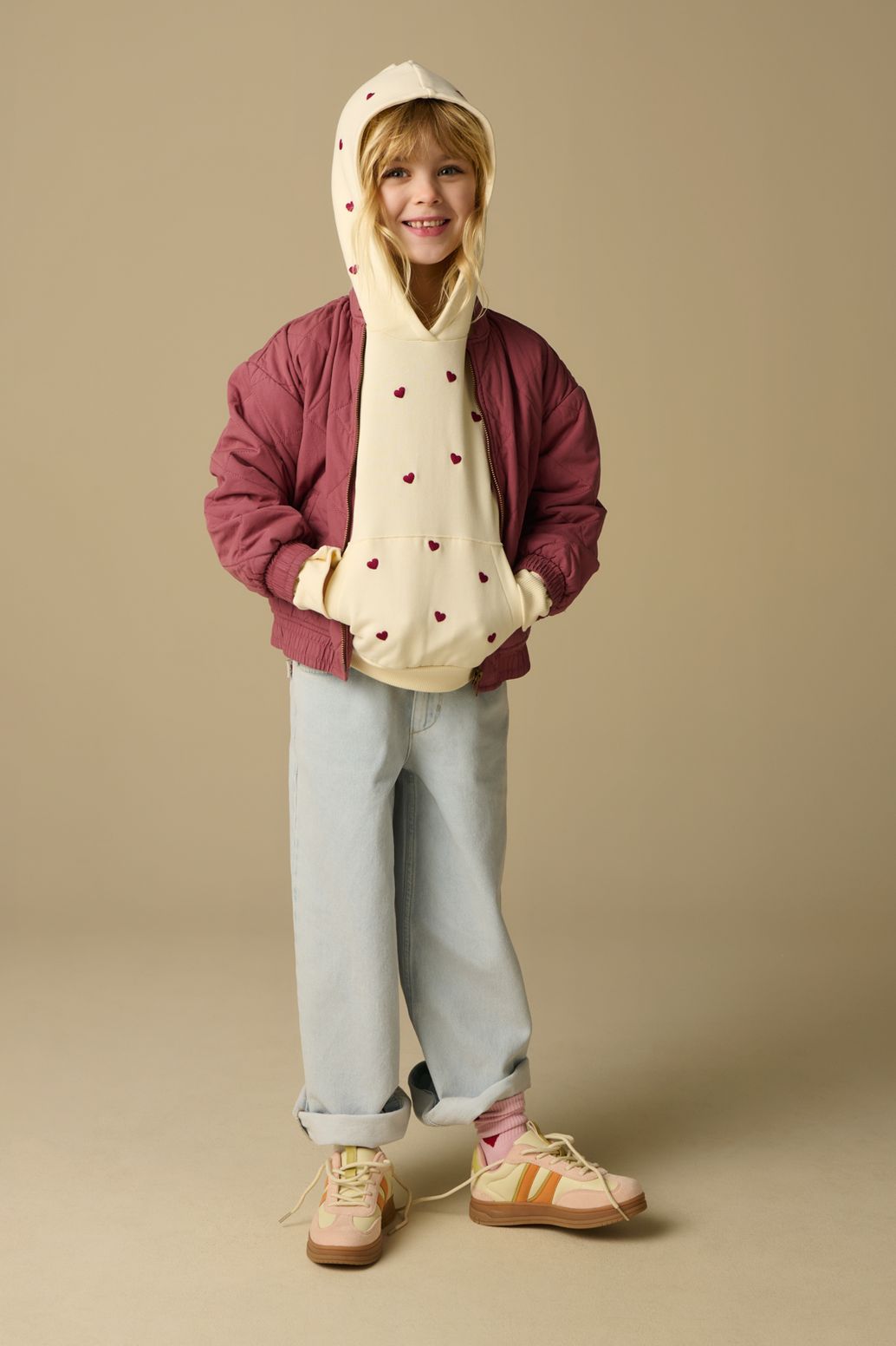 Witte hoodie met hartjes embroidery