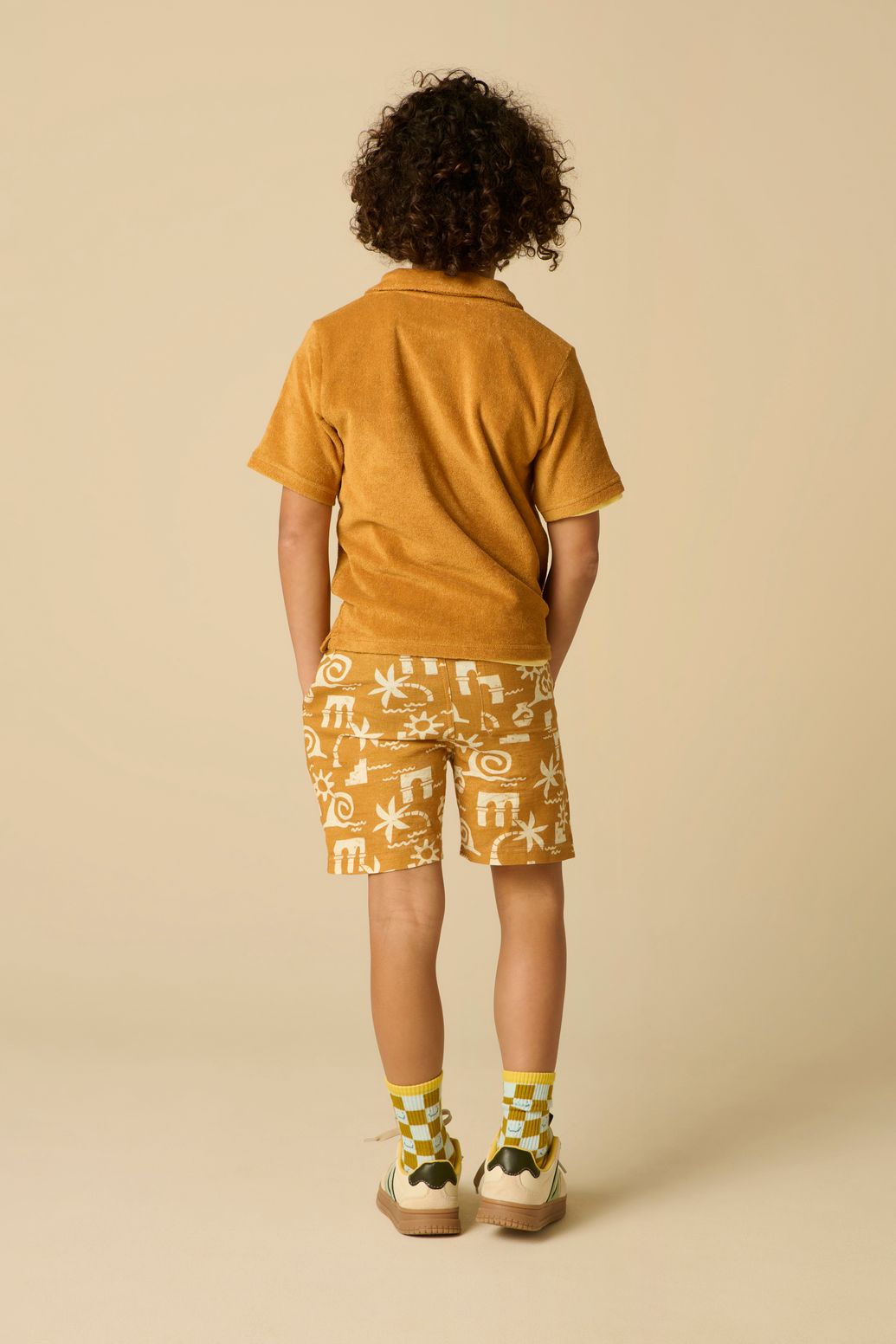 Short avec imprimé - jaune foncé