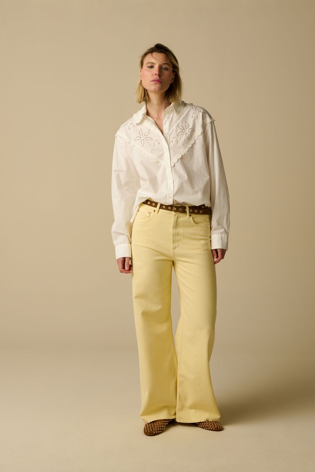 Witte blouse met embroidery