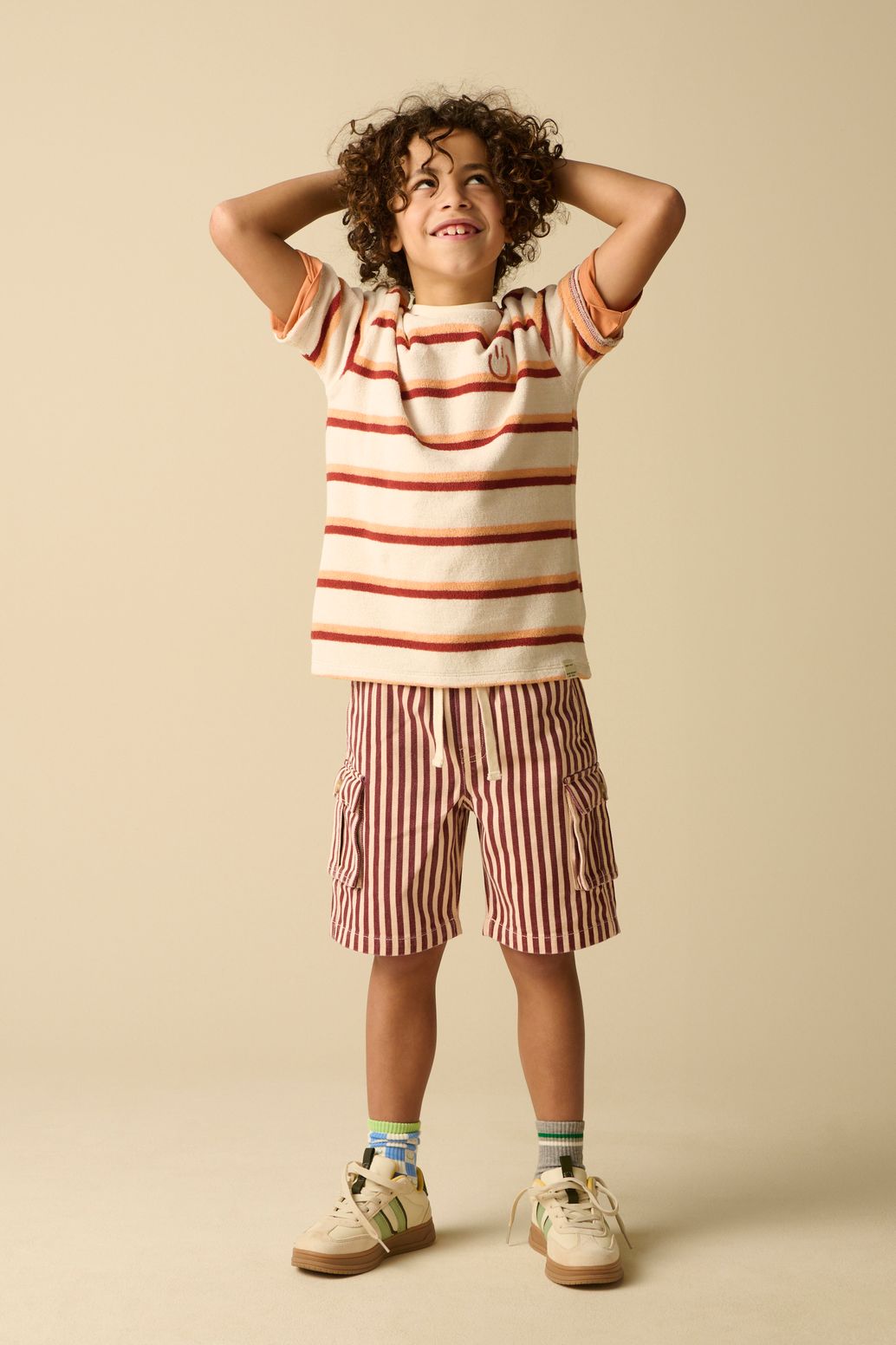 Gestreifte Twill-Shorts - dunkelrot