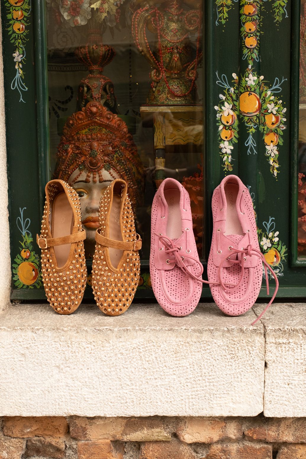 Roze opengewerkte suède bootschoenen