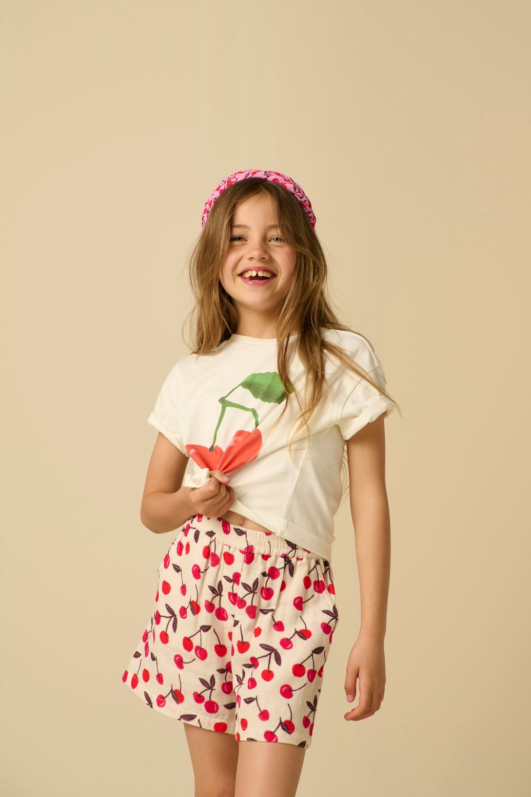 Witte short met kersen print
