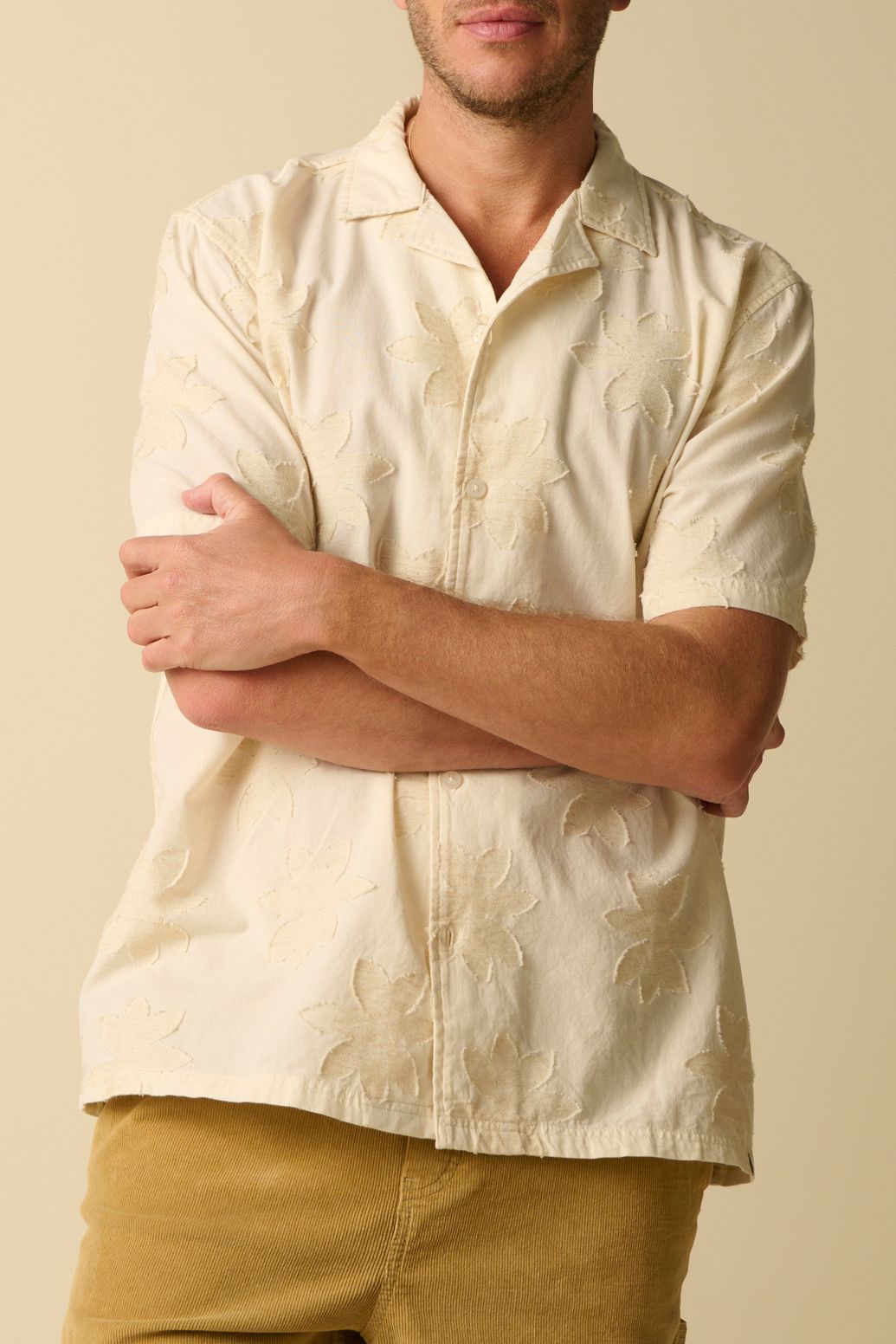 Jacquard-Hemd mit Blumen - beige