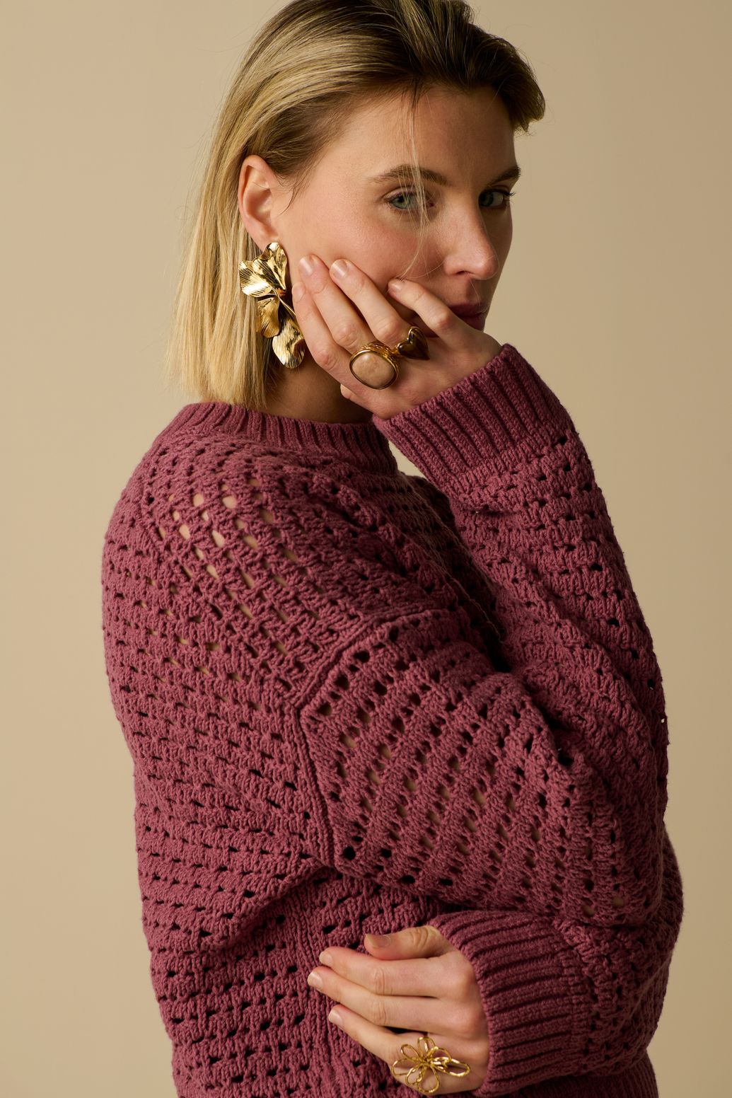 Gold-plated Ring mit ovalem Stein