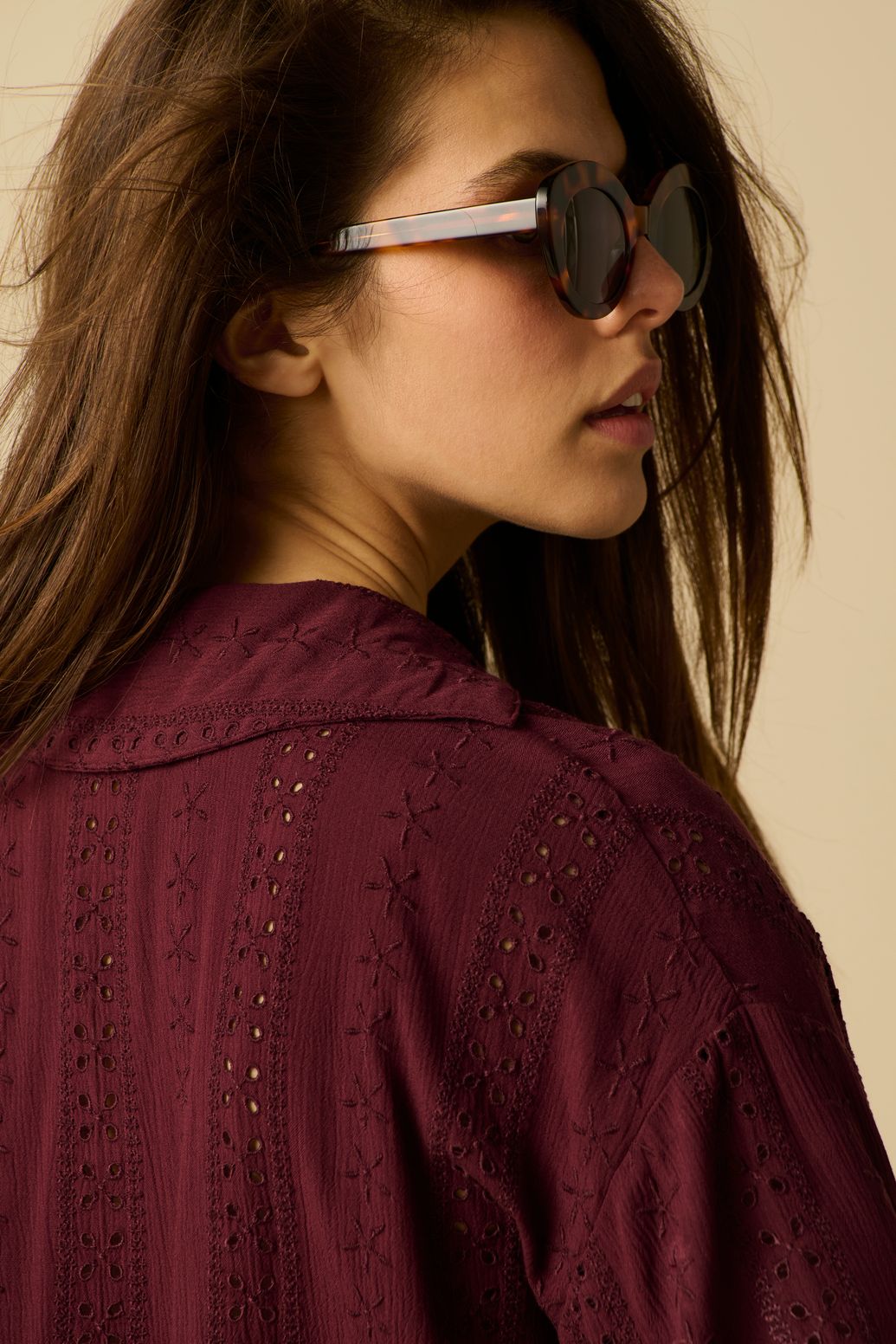 Blouse avec broderie - violet foncé