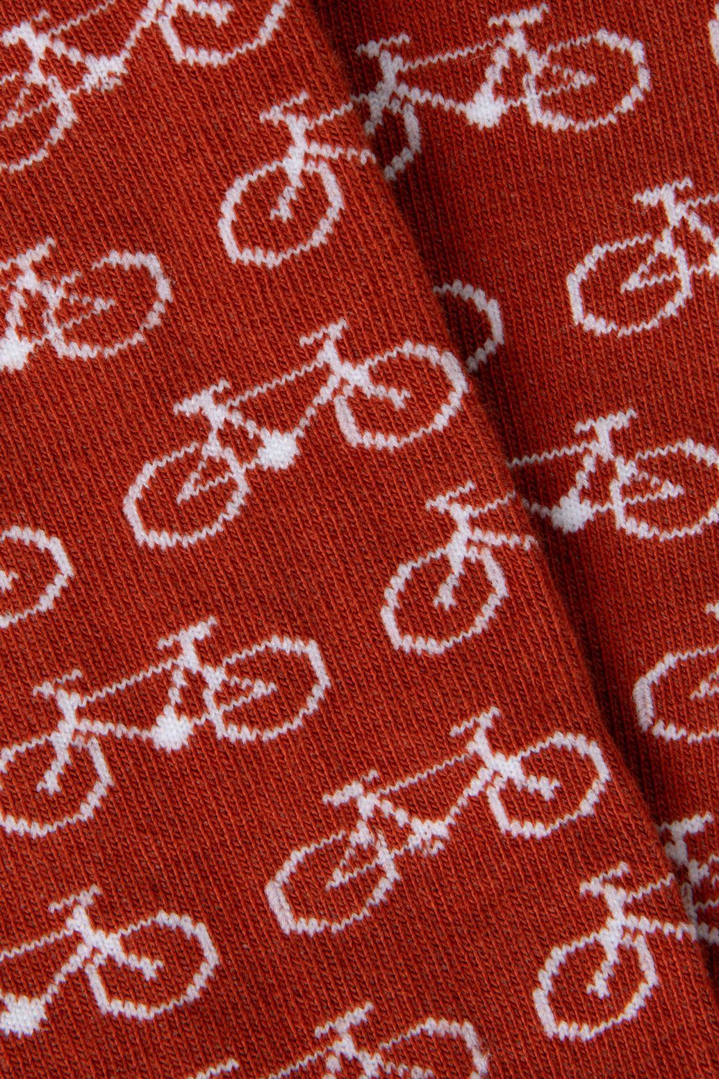 Heroes on socks donkerrode sokken met print