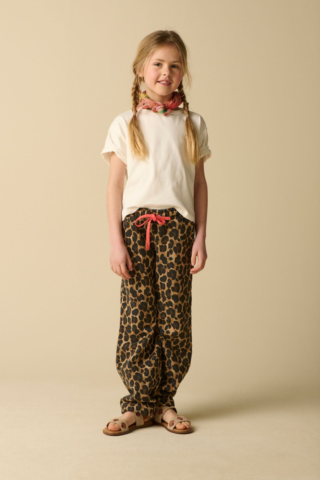 Bruine wide leg sweatpants met leopard print