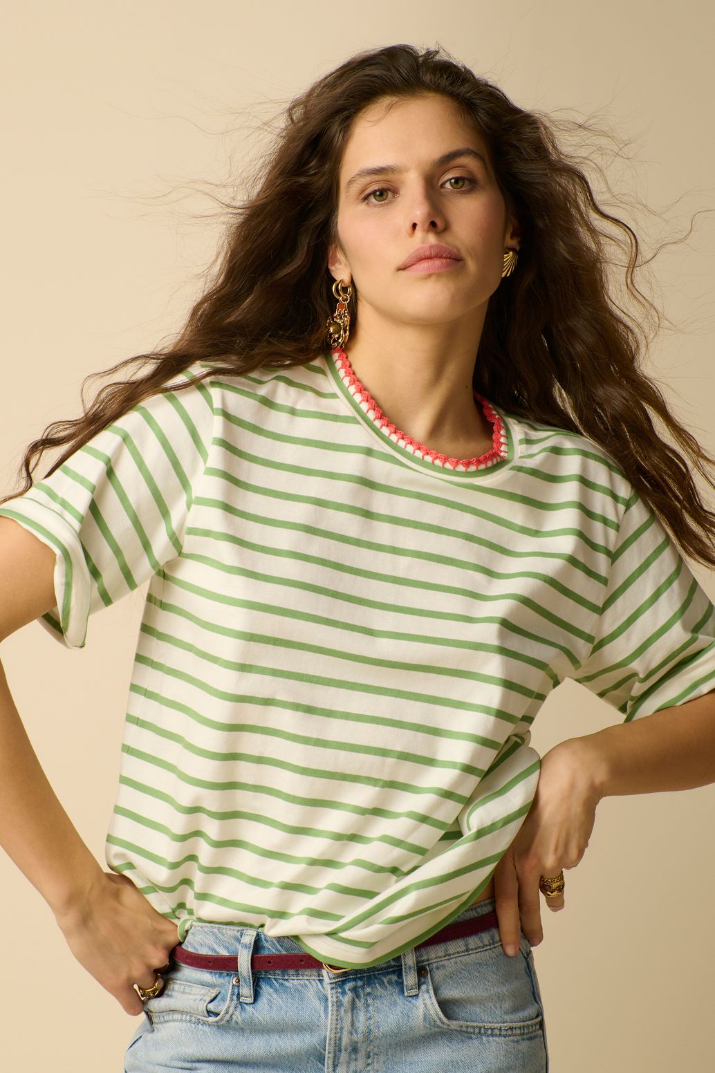 Groen T-shirt met strepen