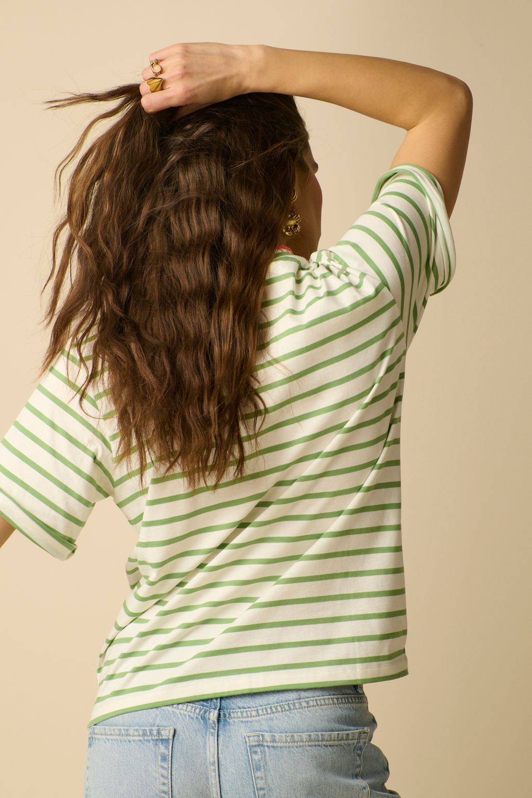 Groen T-shirt met strepen