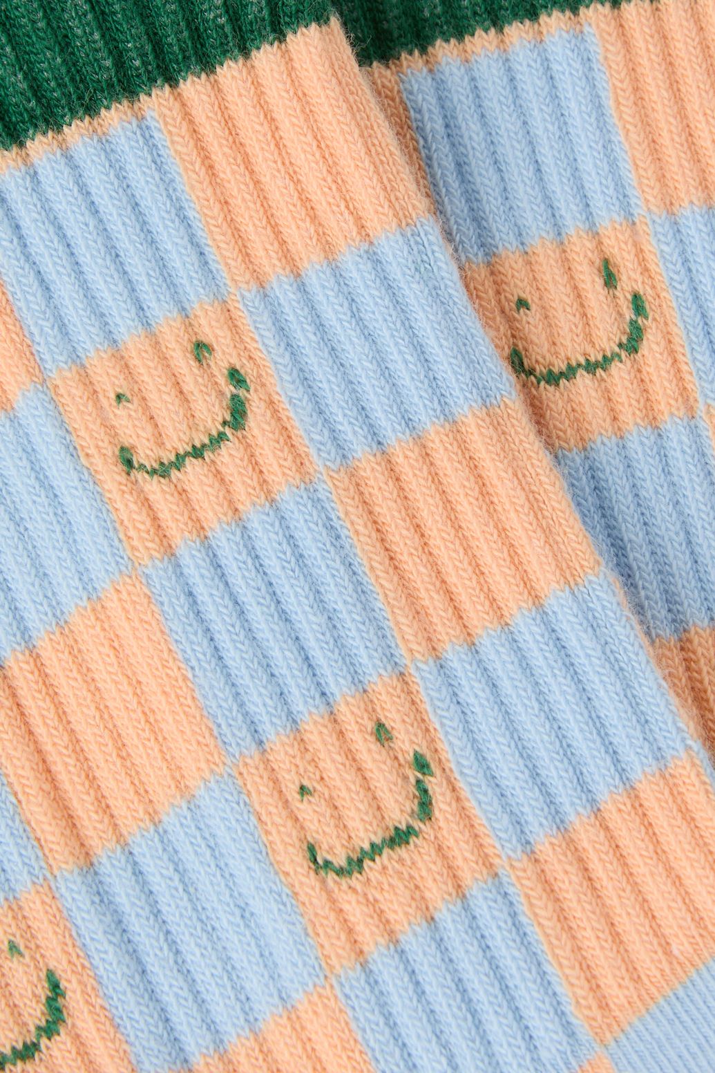 Blauwe sokken met blokjespatroon