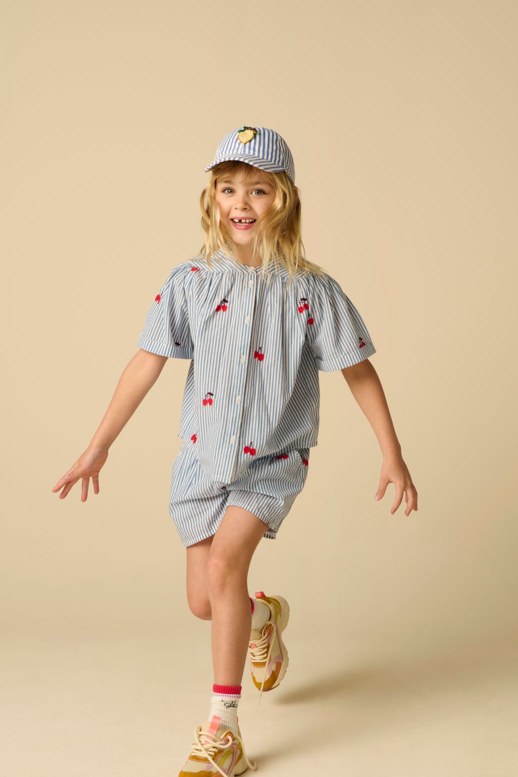 Blauwe gestreepte short met embroidery