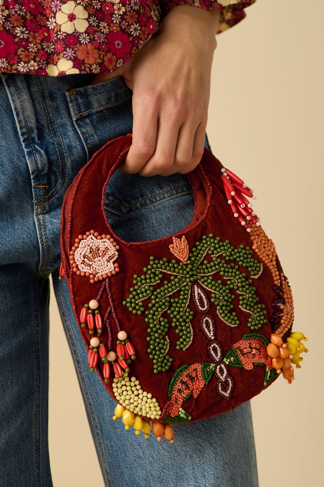 Sac en velours avec perles - rouge foncé