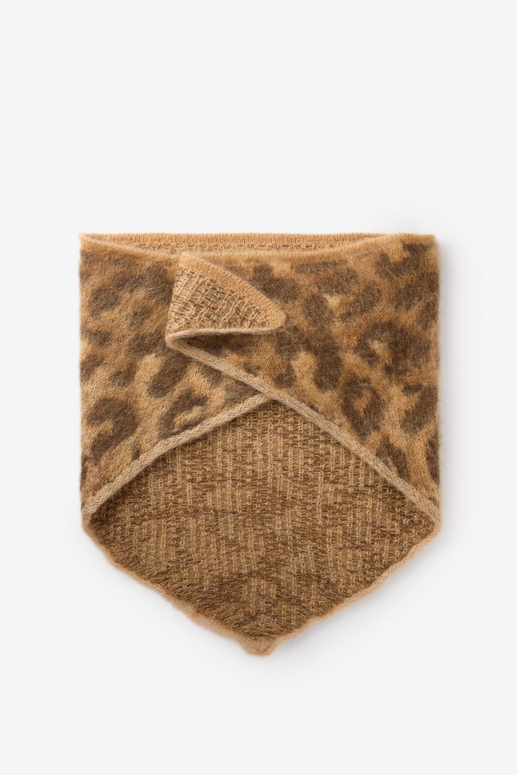 Beige gebreide bandana sjaal met leopard print