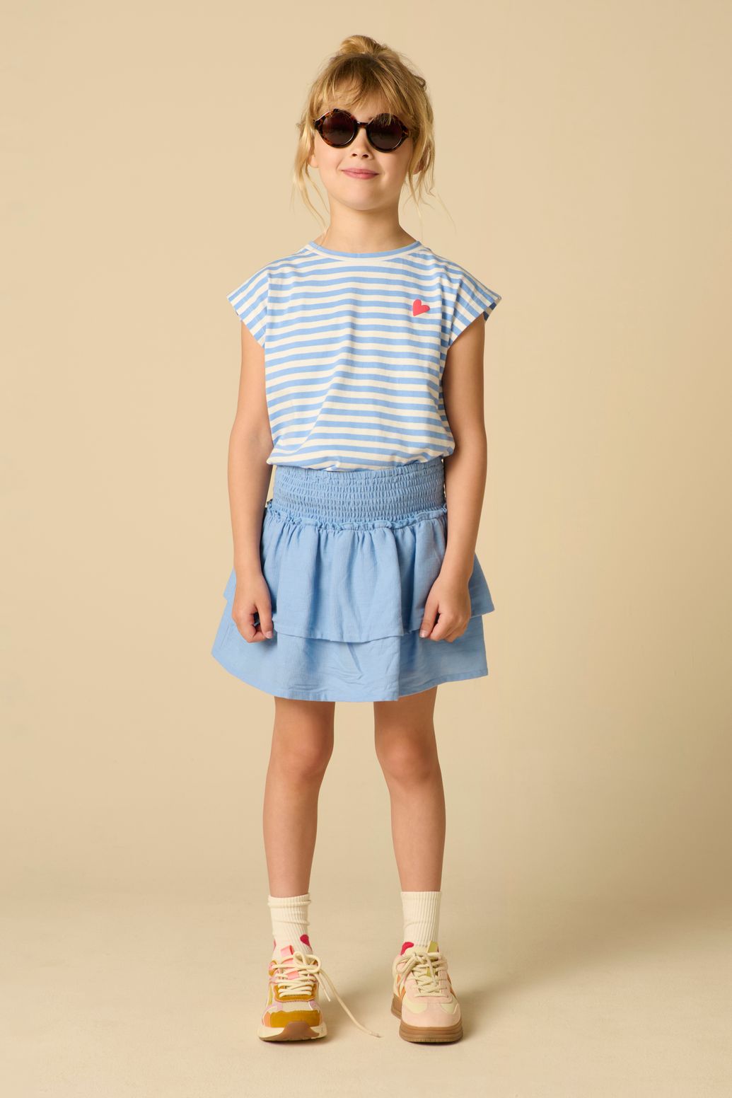 T-shirt rayé avec illustration - bleu clair