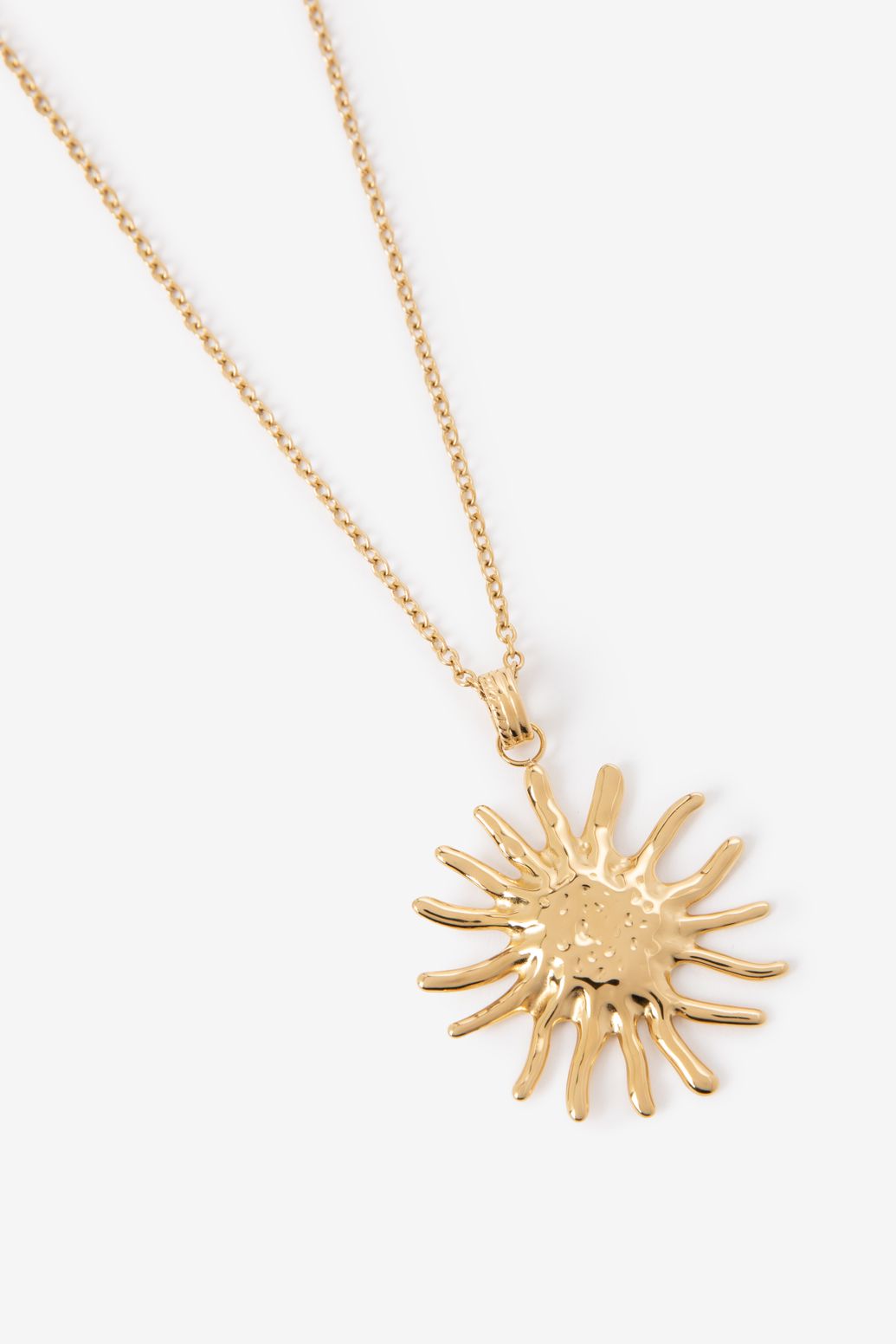 Collier plaqué or avec soleil