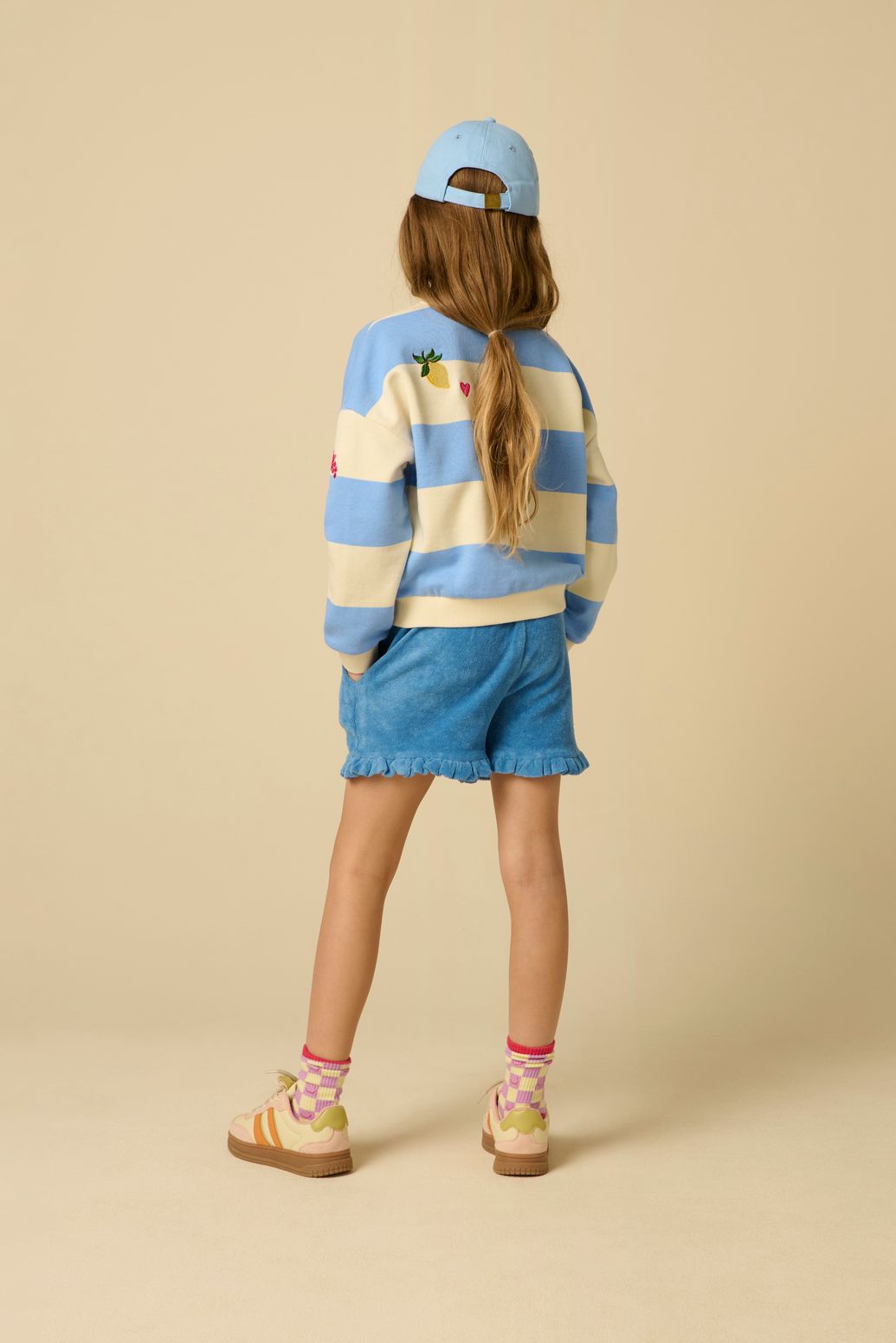 Sweat rayé avec broderies - bleu