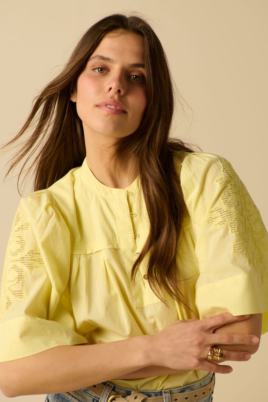 Lichtgele blouse met embroidery