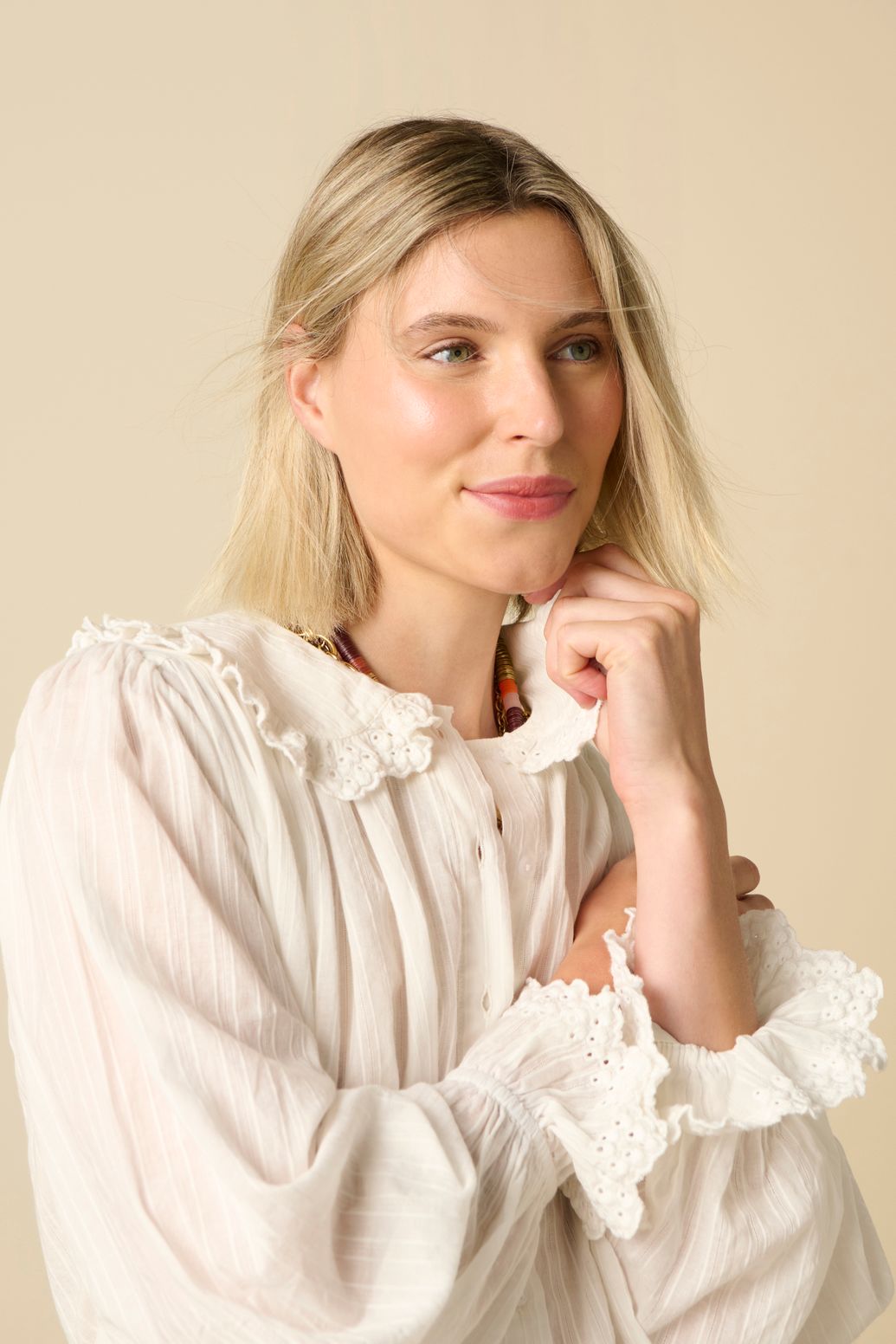 Bluse mit Spitzen-Details - weiß