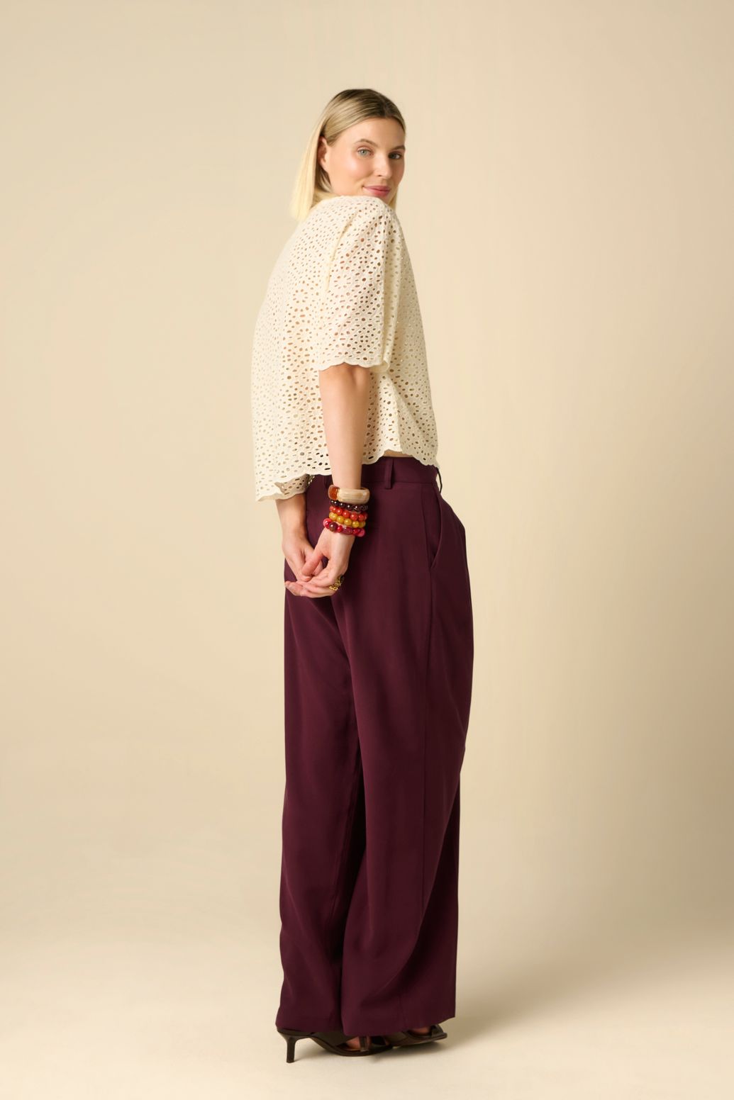 Pantalon taille haute et jambes larges - marron foncé