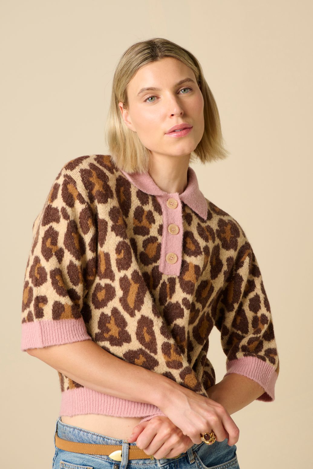 Pull avec imprimé léopard - rose