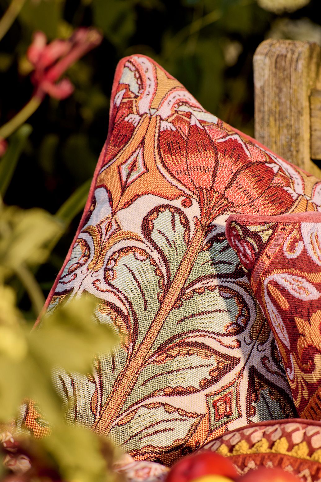 Multicolour kussen met bloemendessin